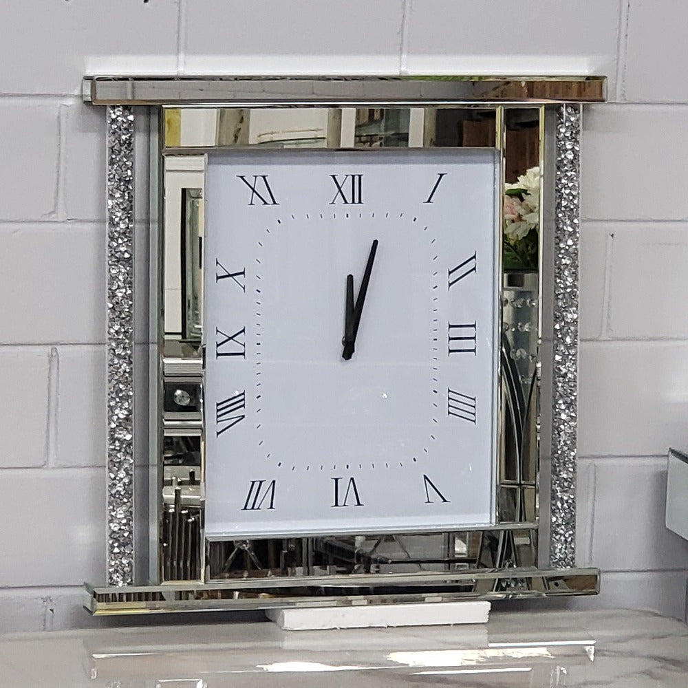 Modern Classic Diamond Crushed Glass Mirrored Silent Wall Clock with an Elegant, Luxurious Look for Perfect Decoration in Classic Silver Colour